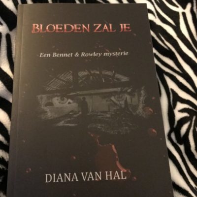 Bloeden zal je – Diana van Hal